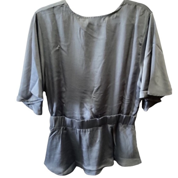 Bishop +Young  pebbled satin twice karlie gray blouse‎ size M - Picture 8 of 10